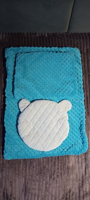 Kocyk i poduszki dla niemowlaka