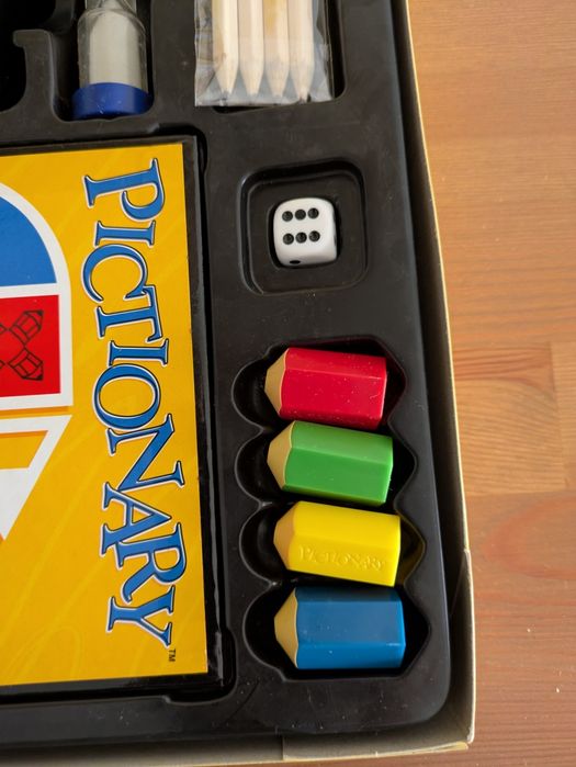 Jogo Tabuleiro - Pictionary 2 Níveis - Mattel