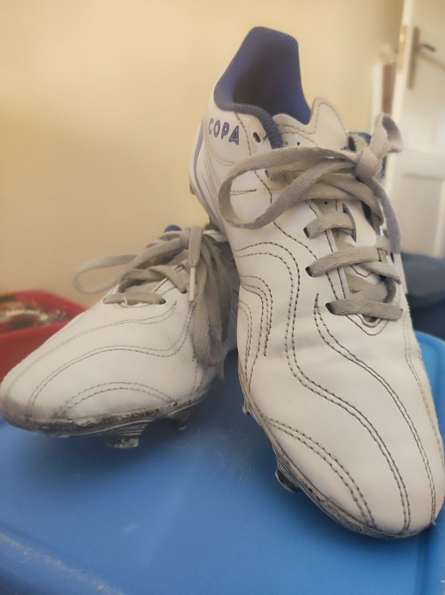 Chuteiras adidas copa tamanho 38 para piso sintético