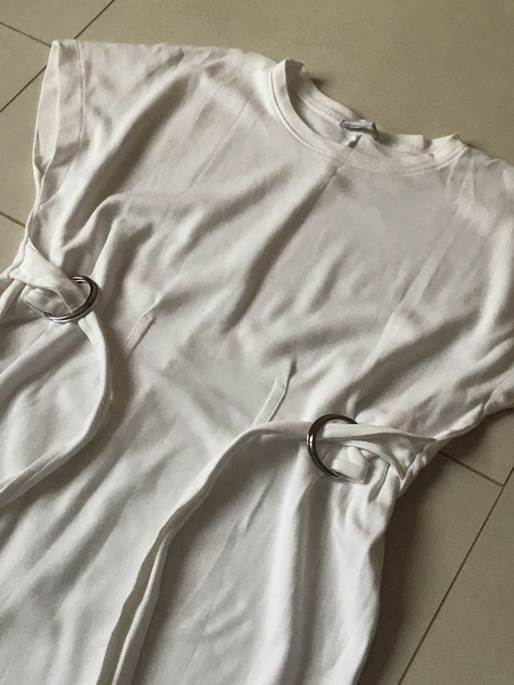 Біле плаття від Zara