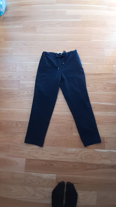 Granatowe eleganckie klasyczne spodnie Reserved 38 M na 40 L