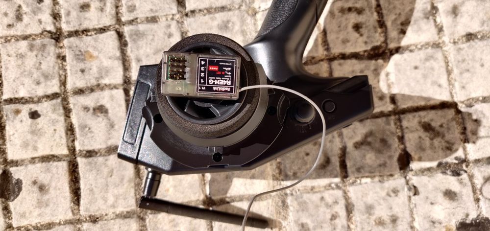 Comando RC (RadioControl) com memórias RadioLink RC4G +Receptor R4EHG