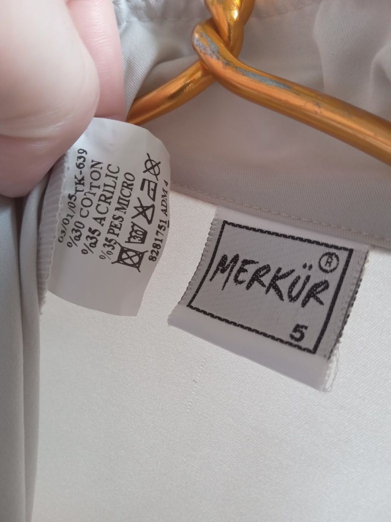 Женские ветровки "Lazolina" и "MERKUR", 52-54 (48).