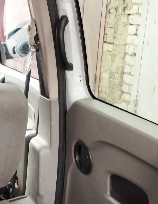 Renault Kangoo 2 Citan Mercedes стойки ремни безопасно ручка салона