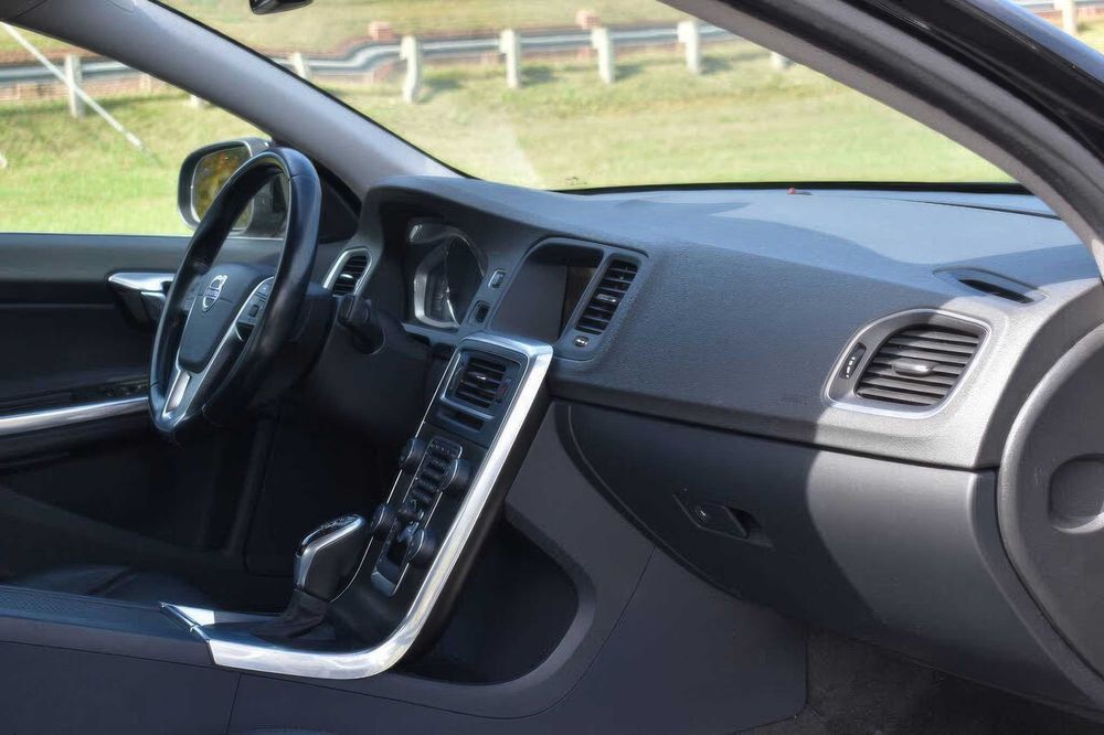 Volvo S60 T5 Premier Plus      2015