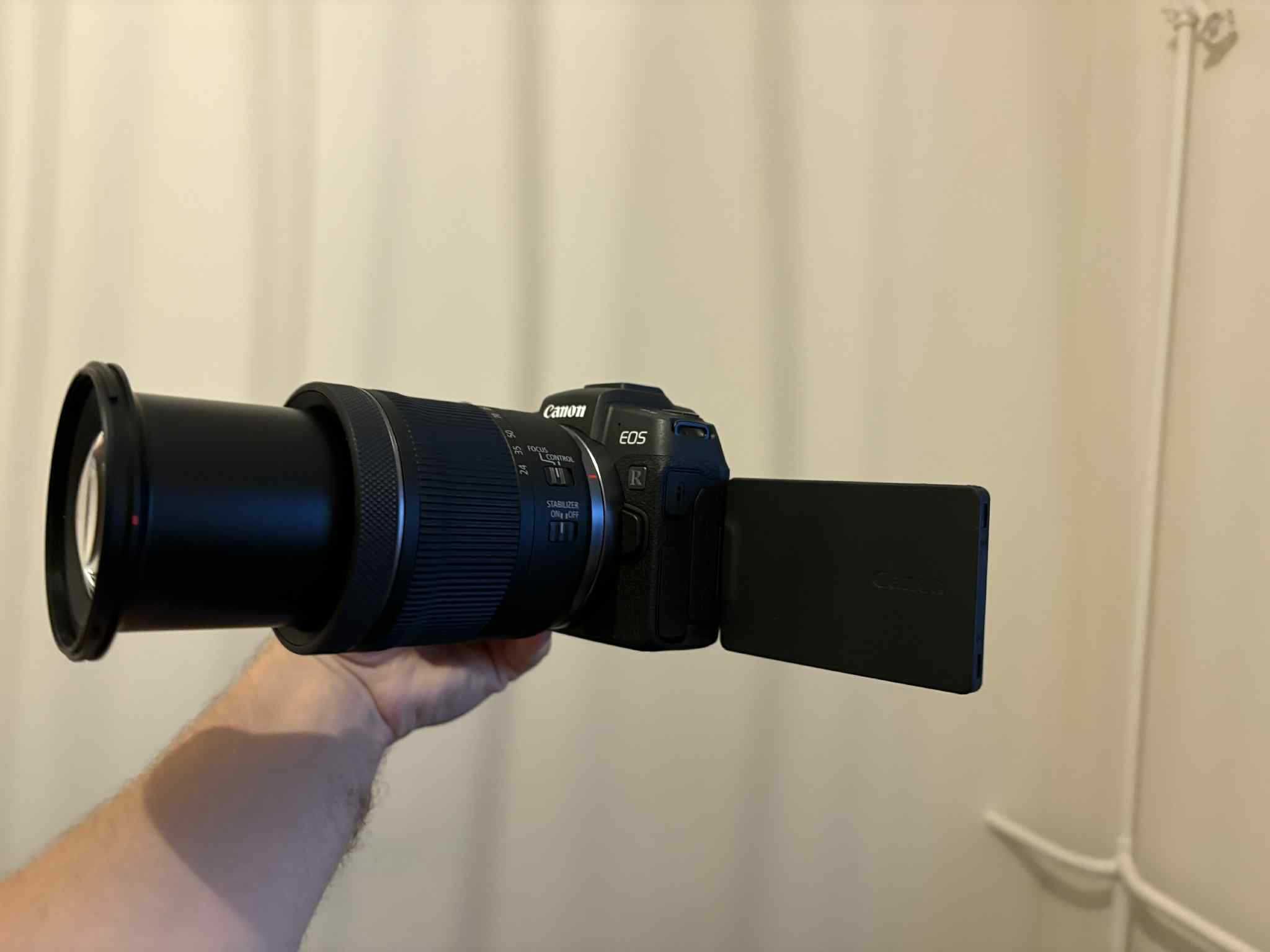 Aparat Canon EOS RP + RF 24-105mm F4-7.1 IS STM