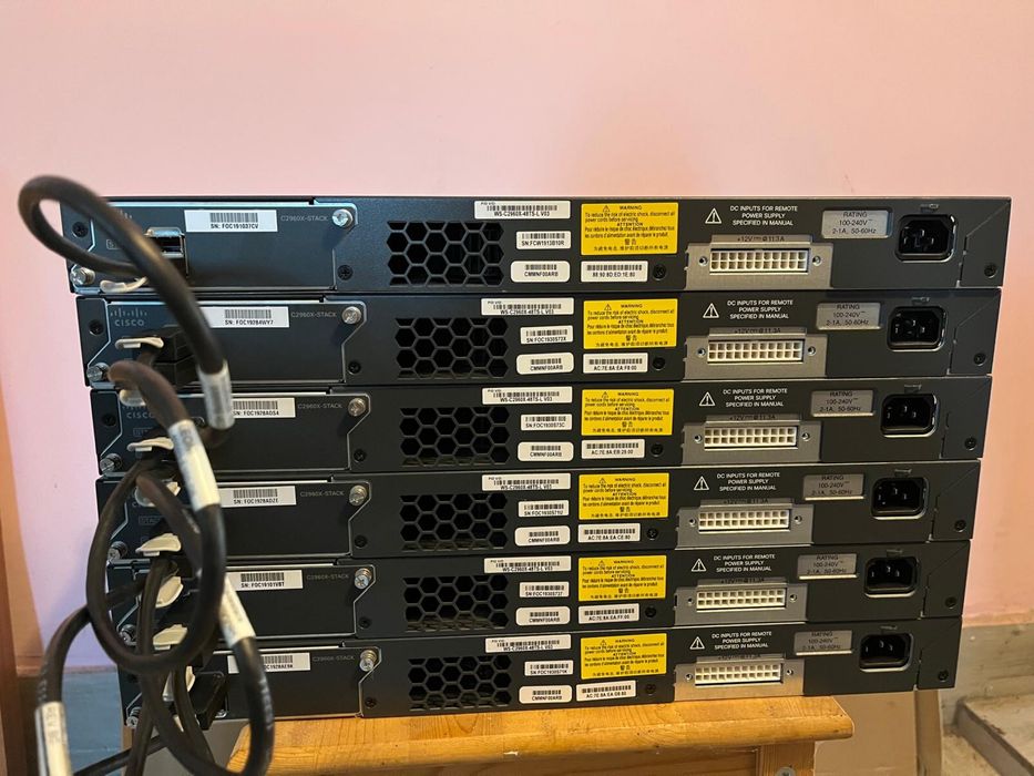 6x Switch Cisco WS-C2960X-48TS-L plus STACK