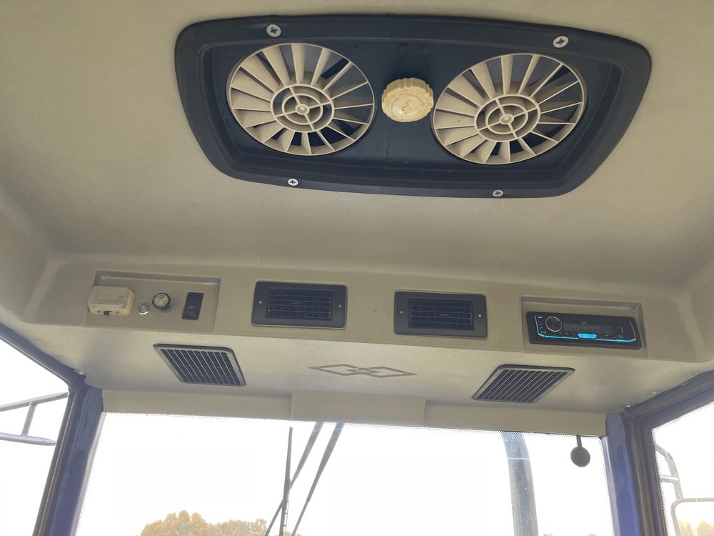 Трактор Dongfeng 704