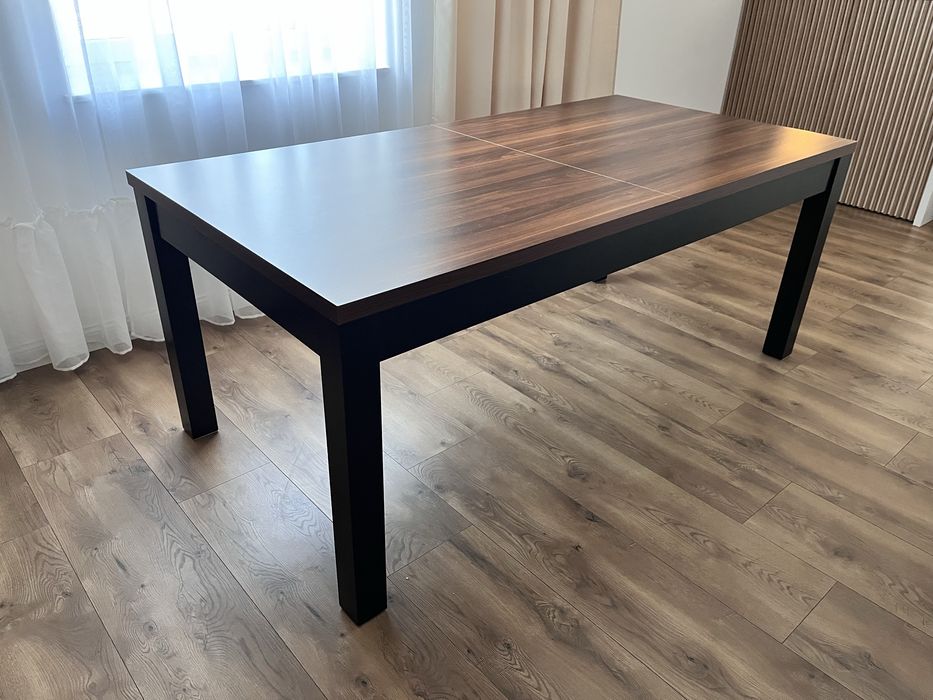 Stół do jadalni / kuchni