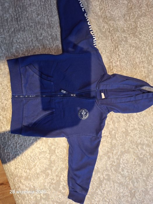 Bluza niebieska 110 cm