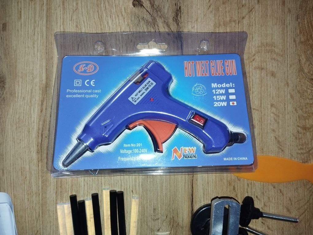 Pistolet do kleju na goraco