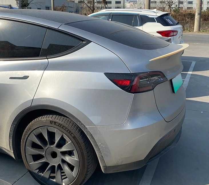 Спойлер Tesla Model Y 2020-2024 ABS-пластик під фарбування