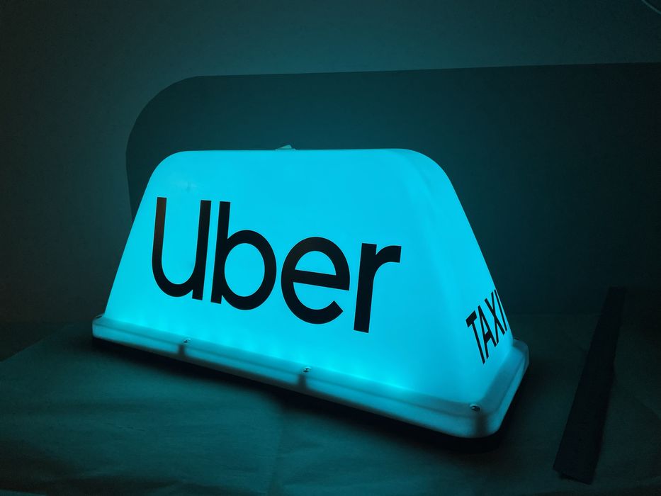 Lampa nocna taxi uber