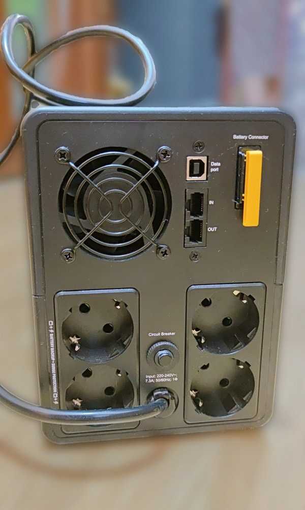 APC Back-UPS 900W/1600VA Джерело Безперебійного живлення