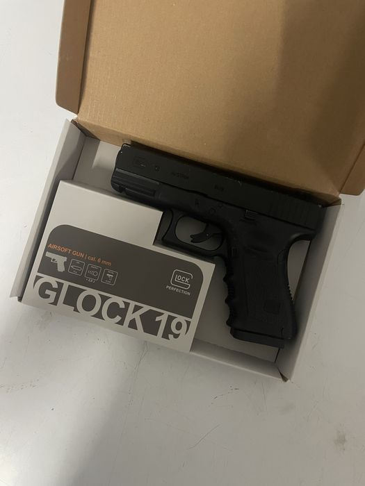 Airsoft / Glock 19 Vega Force FULL METAL