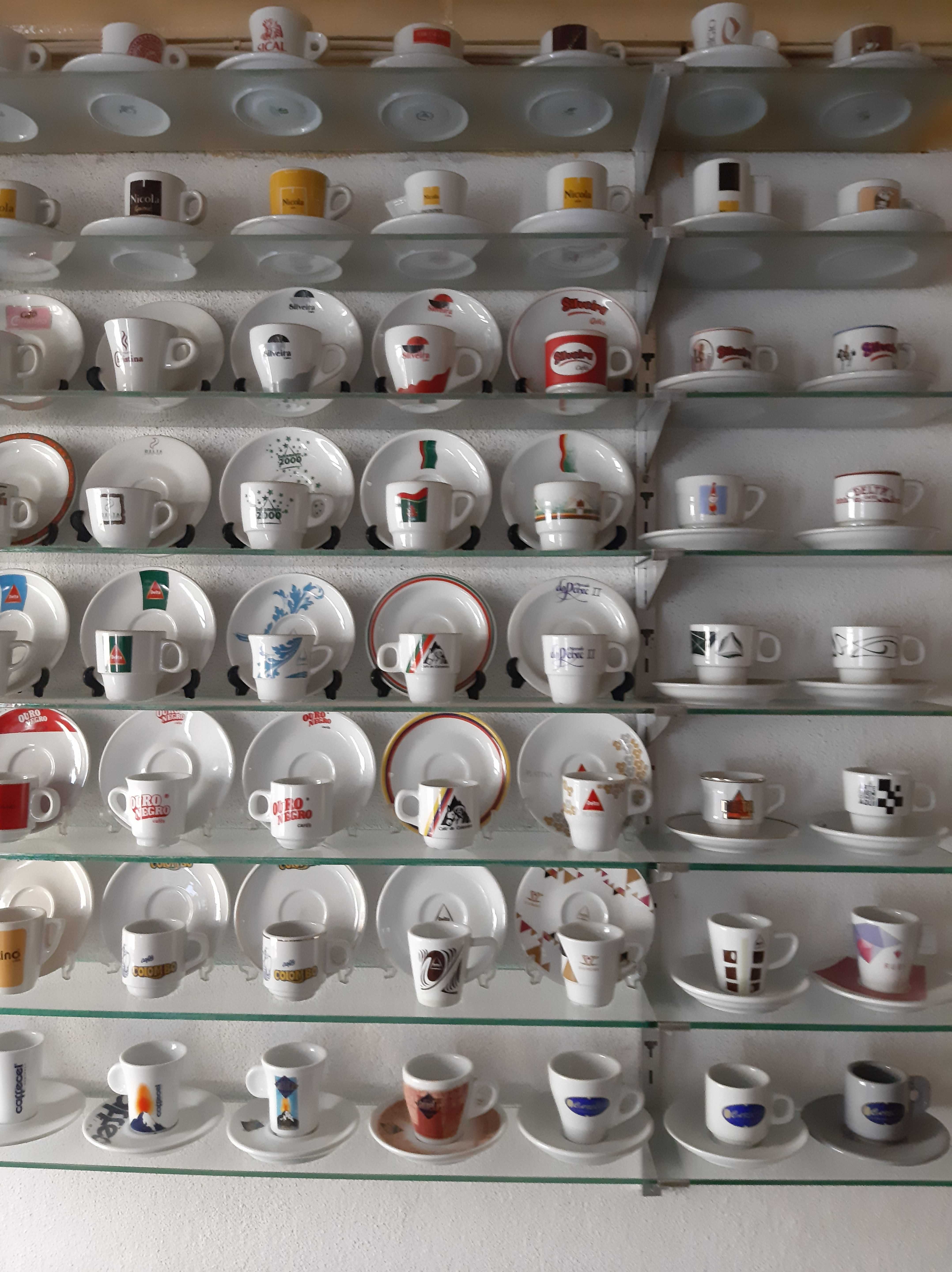 Chavenas de cafe