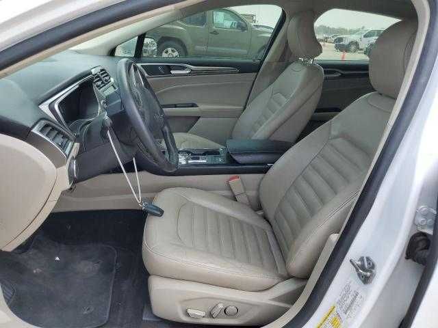 Автомобіль Ford Fusion Hybrid 2017 року з США