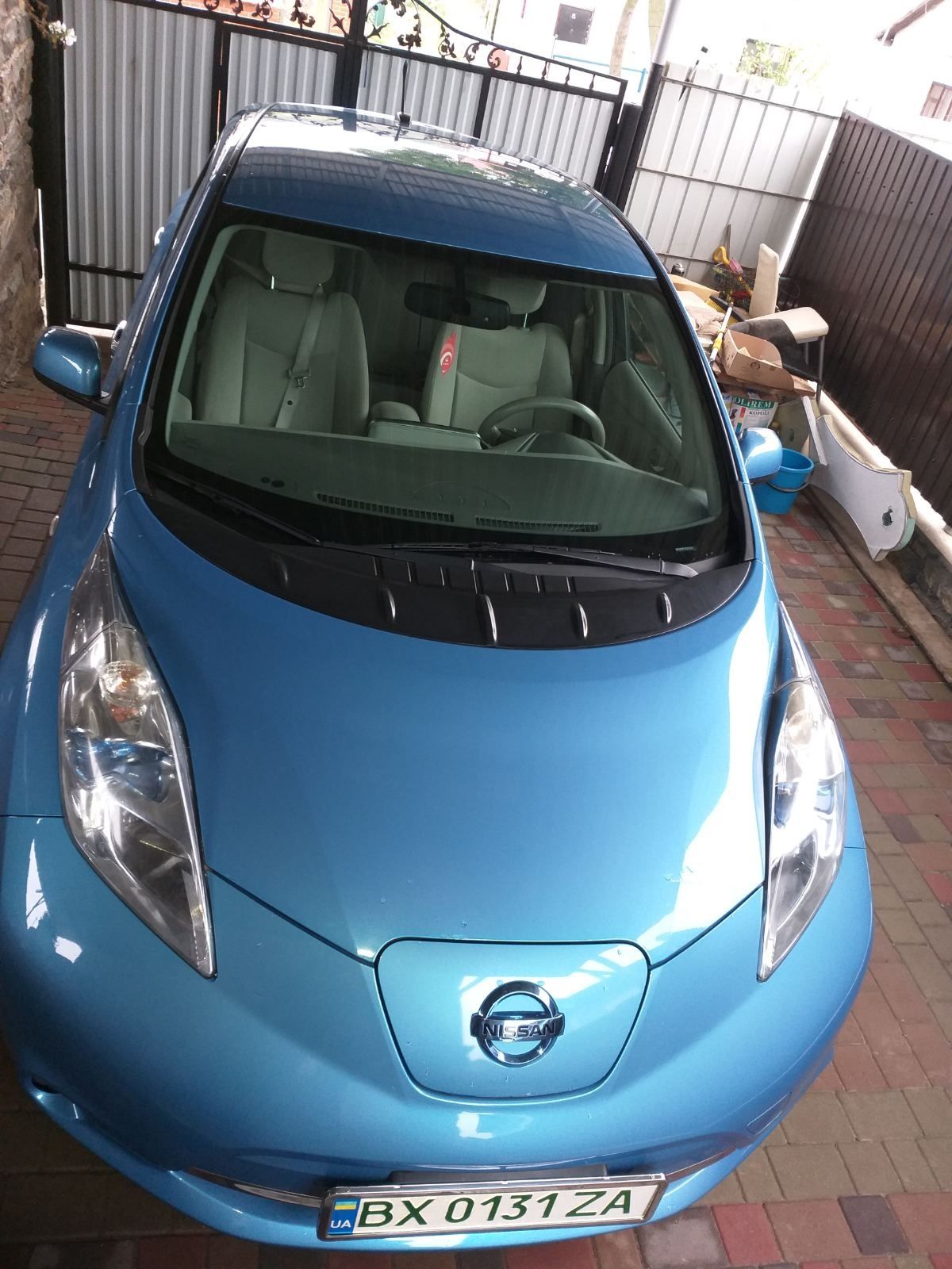 Продам Nissan leaf