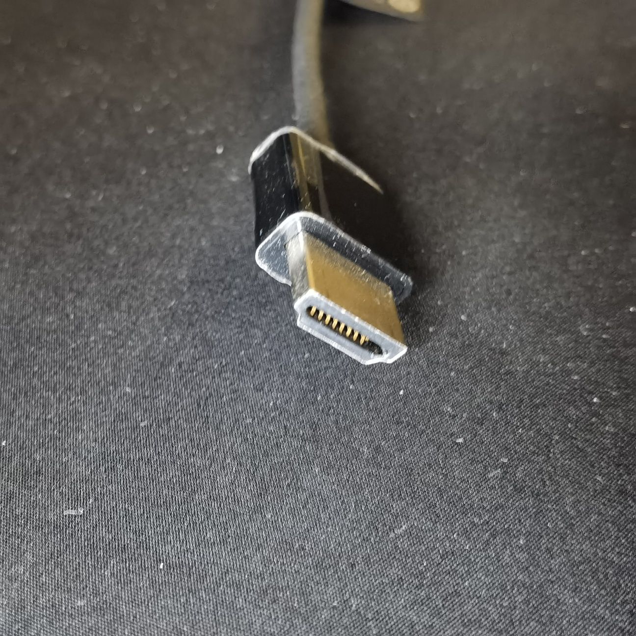 DELL HDMI to VGA Adapter