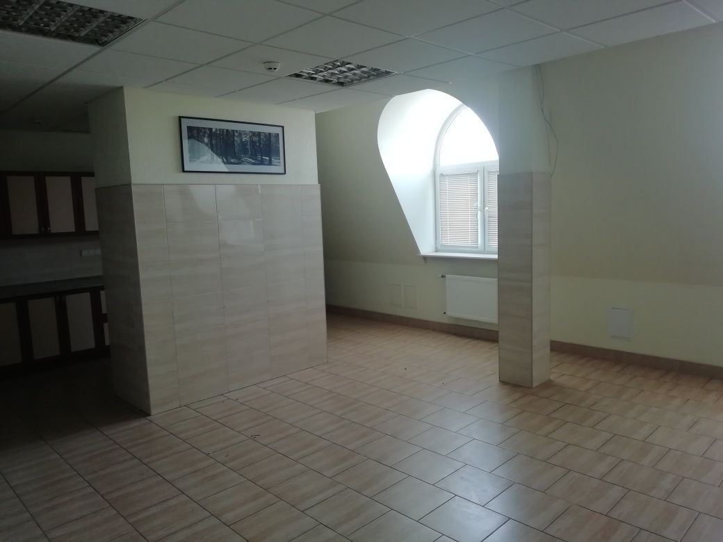 Оренда офісних приміщень, 25 - 175 кв.м., м. Рівне, вул. Боярка, 21.