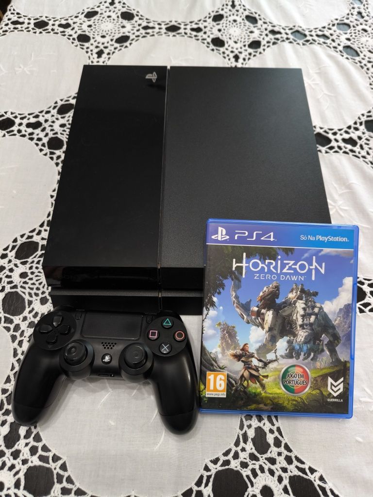Playstation 4 - 500Gb com 2 Jogos