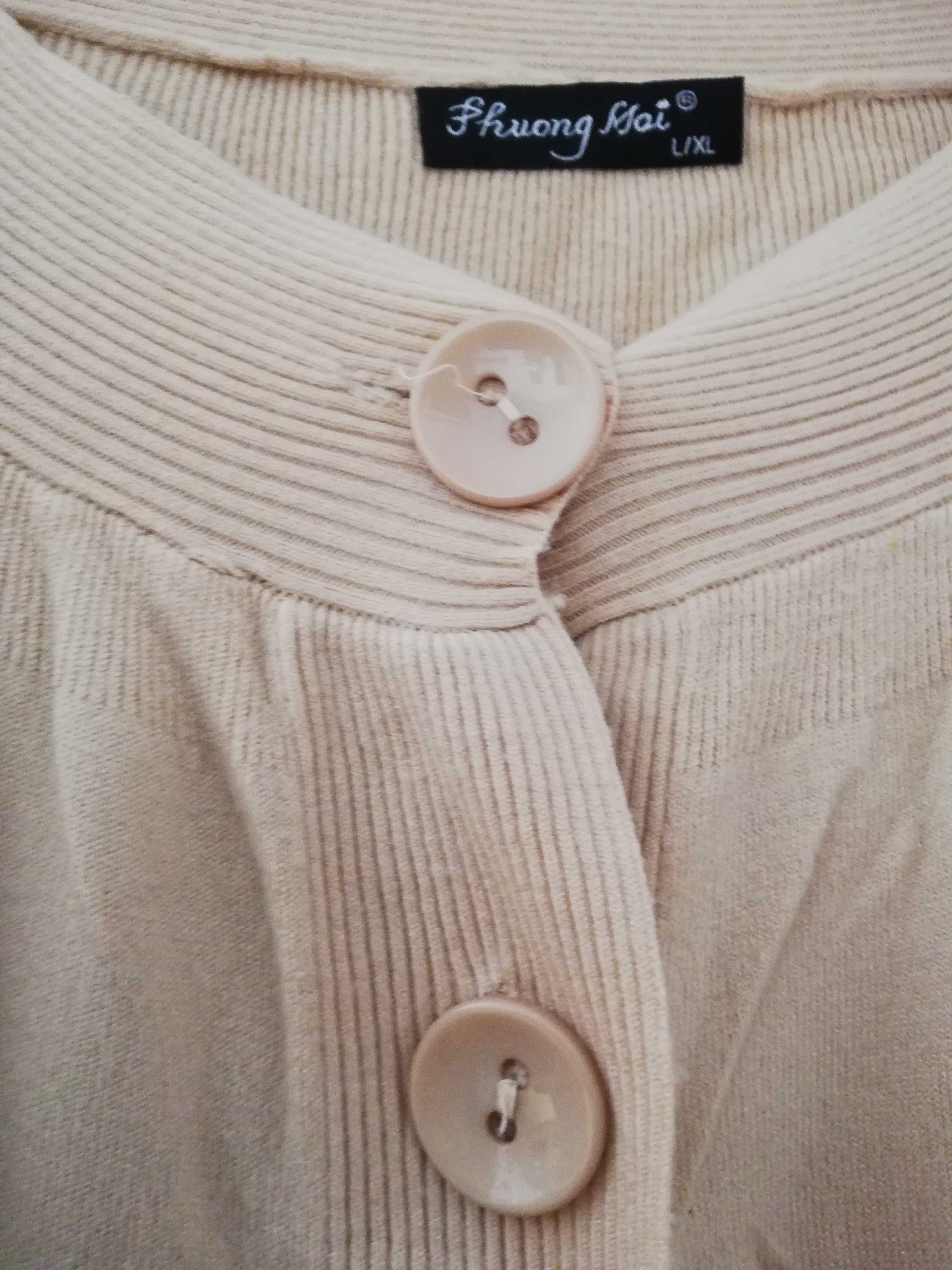 oryginalny sweterek zapinany na 2 guziki 36-38