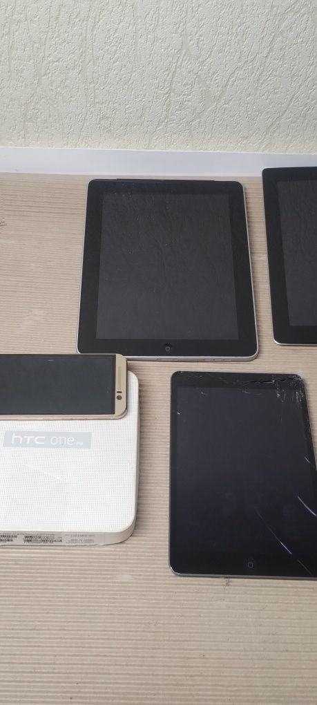 iPad  +HTC One M9 одним лотом