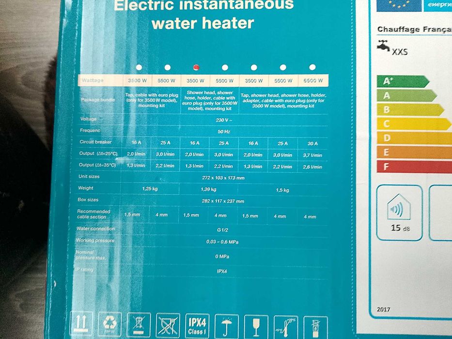 aparelho elétrico  de duche instantâneo