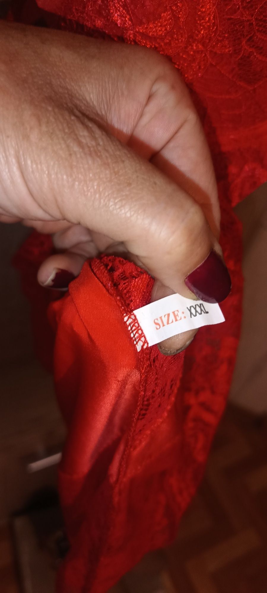 Bielizna damska nocna Red Qwen koronkowa z usztywniany biustonosz koro