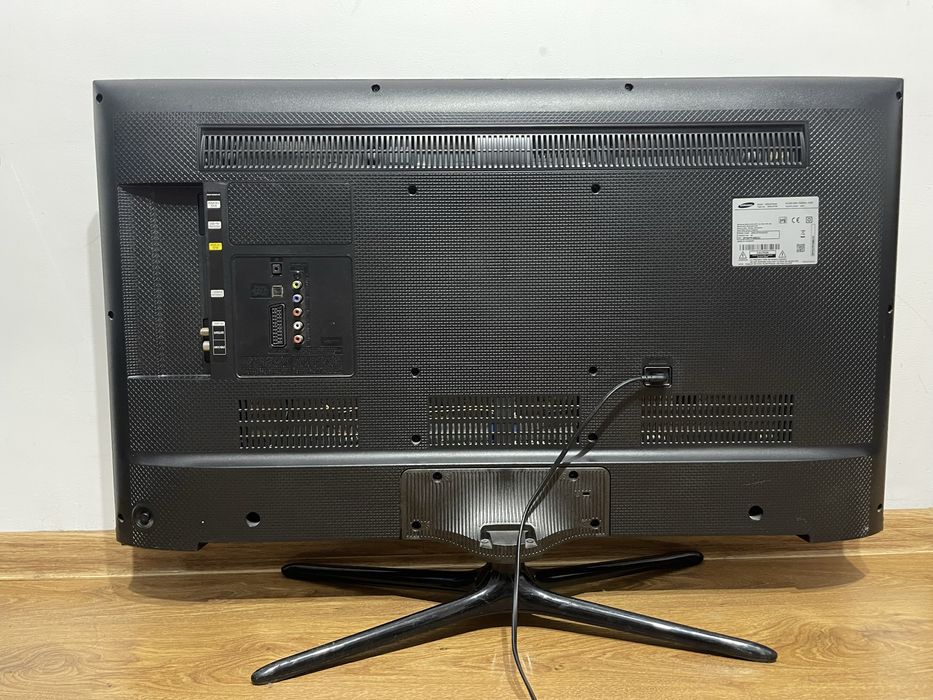Телевізор Samsung UE40J5150AS