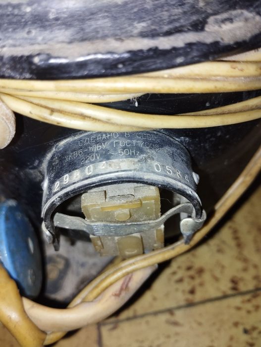 Деталі до холодильника SANYO.