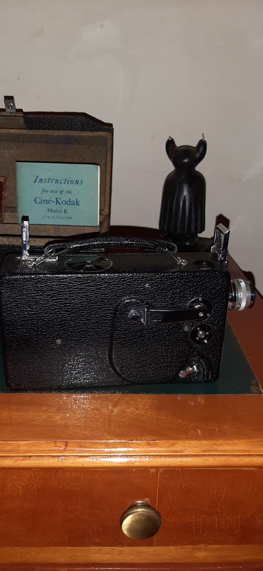 Máquina de filmar Cine Kodak model K