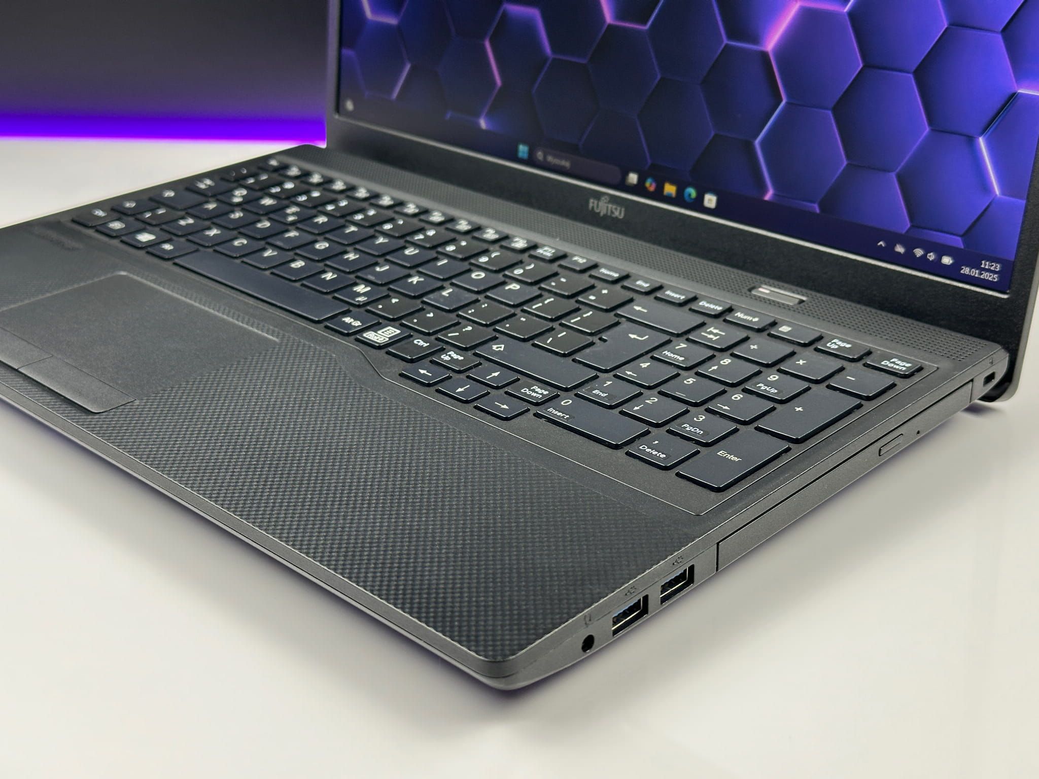 Laptop Fujitsu Lifebook A3510 | i3-1005G1 / FHD / 16GB RAM / 512GB/DVD