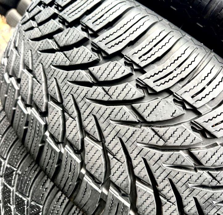 Шини 225/55/18 Nokian WR SUV4 залишок 95%