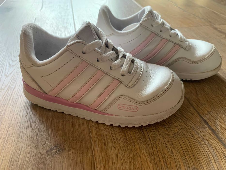 Adidasy dla dziewczynki firmy Adidas rozm 25,5