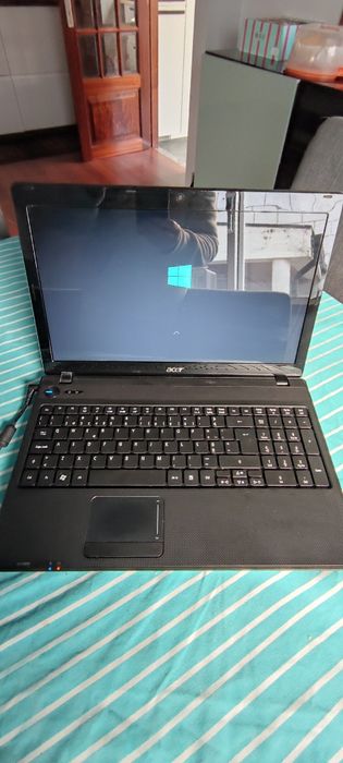 Portátil Acer aspire 5253