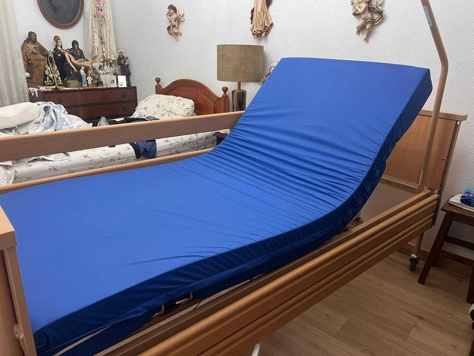 Cama articulada com 10 meses de uso