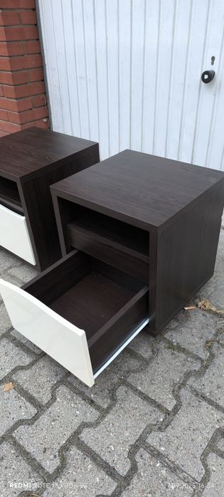 Szafki nocne do sypialni do łóżka