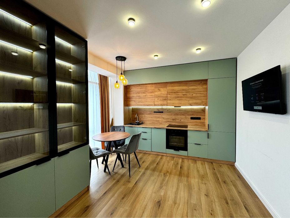 Євро двокімнатна квартира поруч з Центром міста!