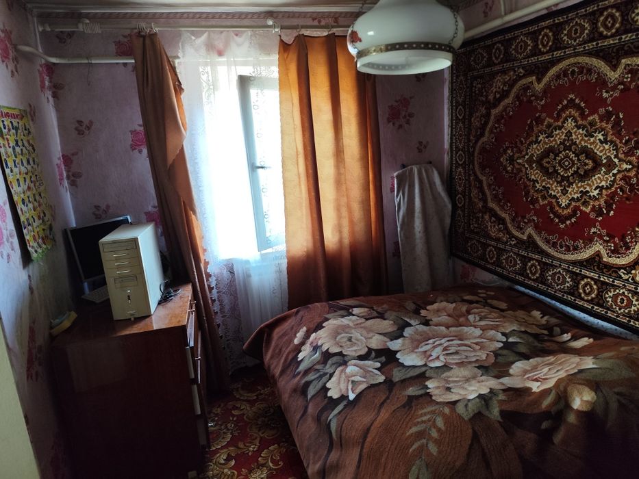 Здається половина дому з окремим входомпо вул.Бориса Луцького 26