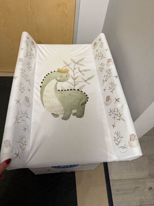 Przewijak niemowlecy w dinozaury