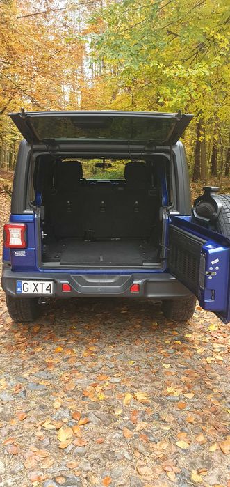 Jeep Wrangler JL Sahara 2018 – chabrowy wojownik z duszą