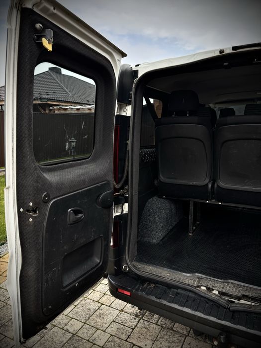 Renault Trafic 3 2016 року Пасажир 9 місць