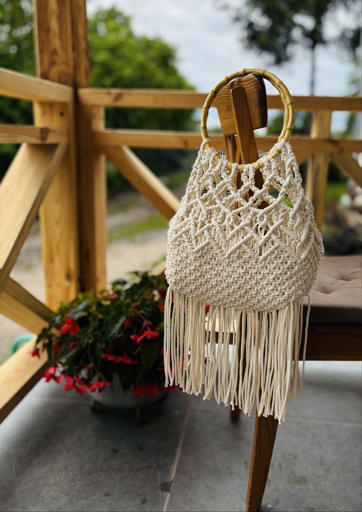 Torebka boho na lato frędzle pleciona