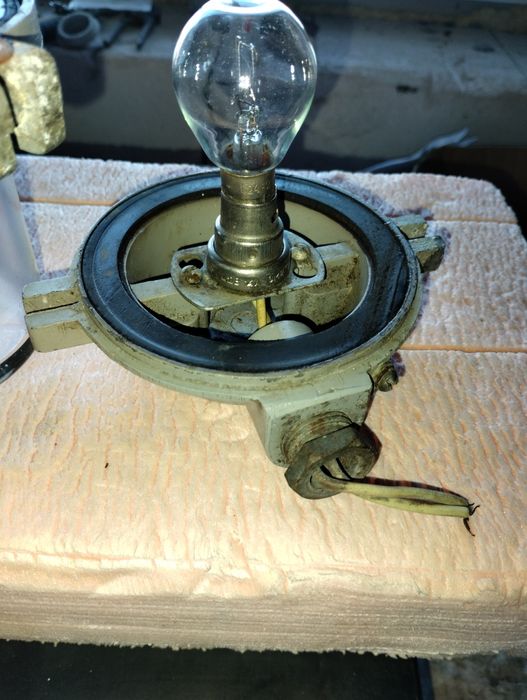 Продам наружный фонарь автомобильный б/у