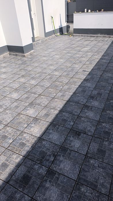 Ladrilhador por metro ou enpleita