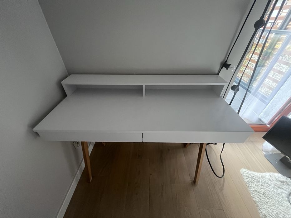 Biurko skandynawskie z nadstawką Minko