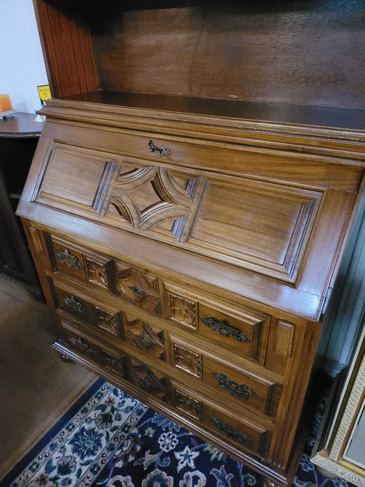 Escrivaninha em madeira com alçado - óptimo estado