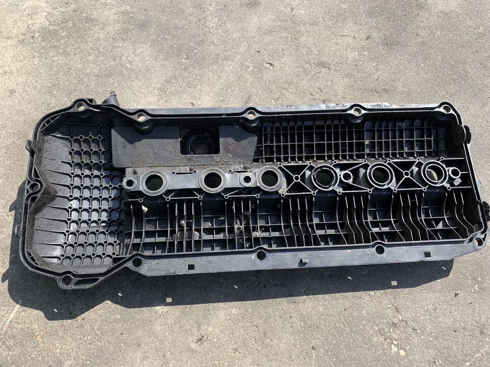 Pokrywa zaworów BMW E46 E39 M52 2.0 benzyna