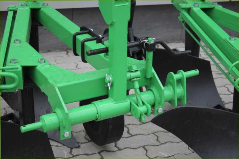 Доставка по Україні! Плуг навісний лемішний ВІД 2 по 20 см БОМЕТ BOMET